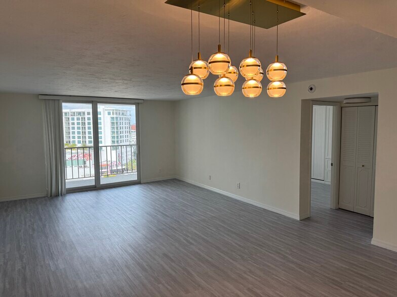 Building Photo - 101 S Gulfstream Ave