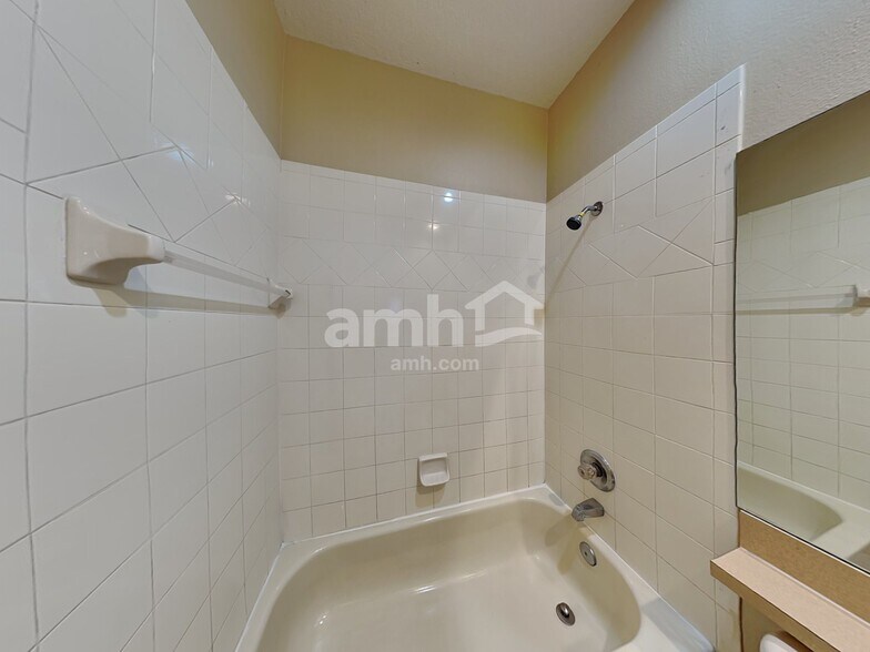 Building Photo - 14544 Cedar Branch Way