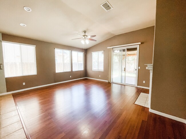 Building Photo - 1837 Boardwalk Dr