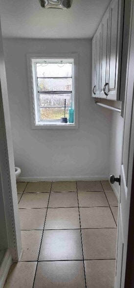 Building Photo - 240 Kraft Ave