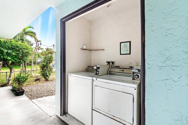 Building Photo - 626 N Federal Hwy