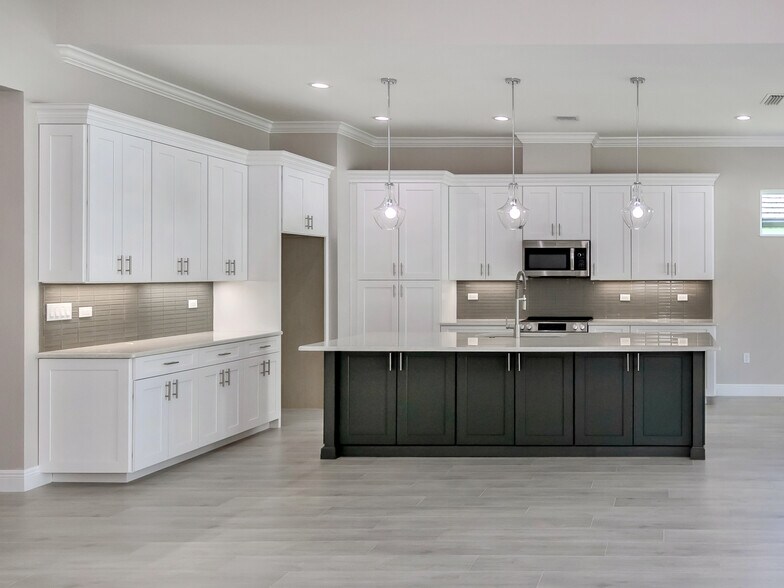 Building Photo - 1760 Lugano Cir
