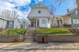 Building Photo - 539 S Monroe St