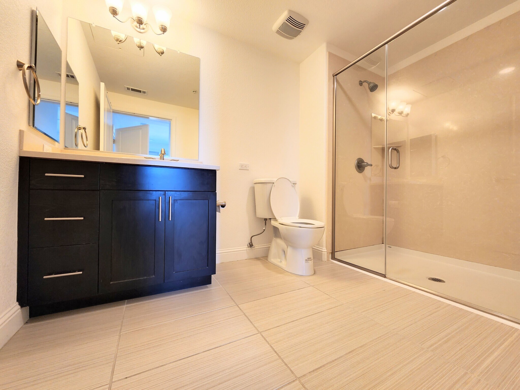 Master Bathroom - 2585 El Camino Real