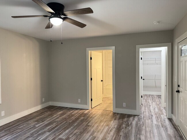 Building Photo - Dual Suite Privacy! Perfect for Roommates — Minutes to APSU & Downtown