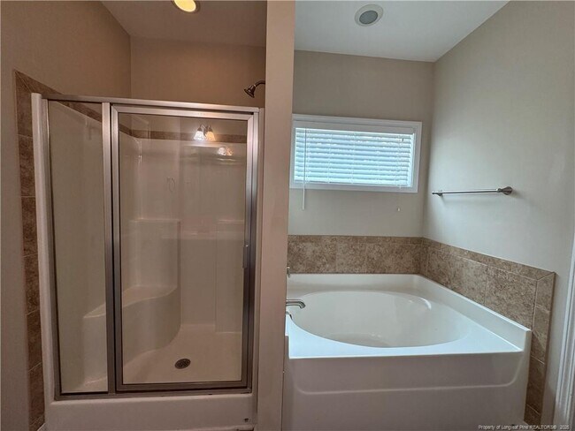 Building Photo - 579 Royal Birkdale Dr