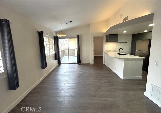 Building Photo - 3719 Oak Creek Dr