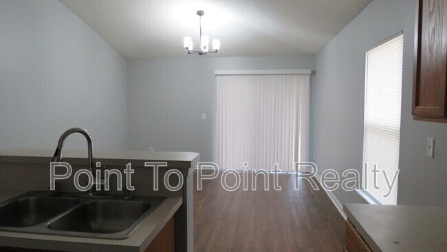 Building Photo - 1823 Sunchase Ct