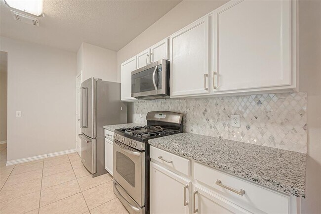 Building Photo - 17435 Turquoise Stream Dr