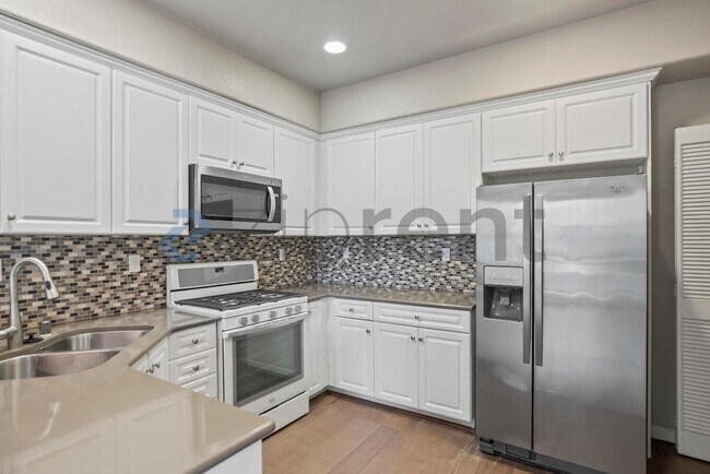 Building Photo - 2077 Kiwi Walkway