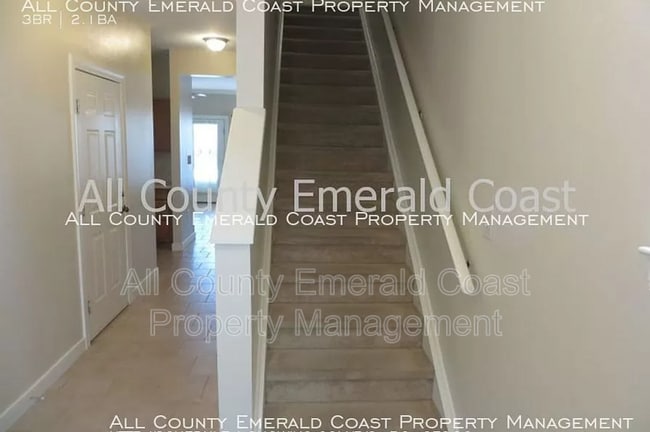 Building Photo - 425 Twin Lakes Ln