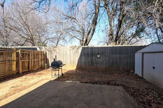 Building Photo - 4703 NW 63rd St