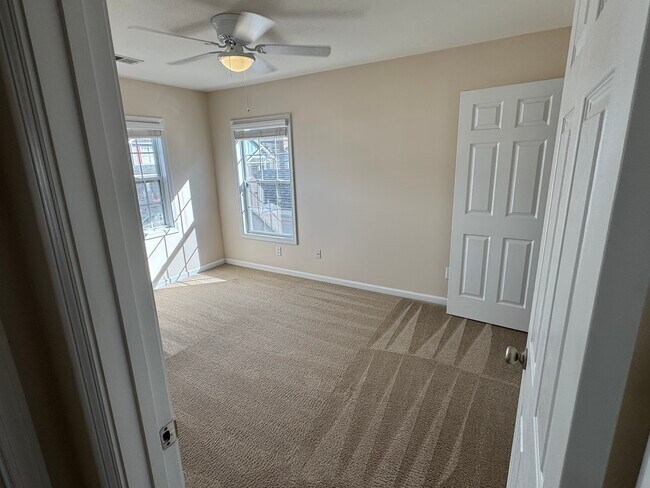 Building Photo - 127 Emanuel Creek Drive