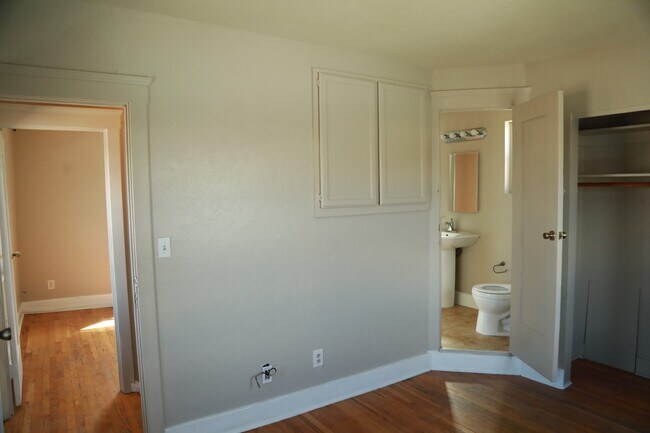 Building Photo - 4517 33rd St