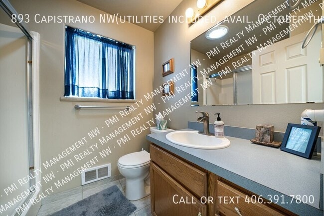 Building Photo - 893 Capistrano NW