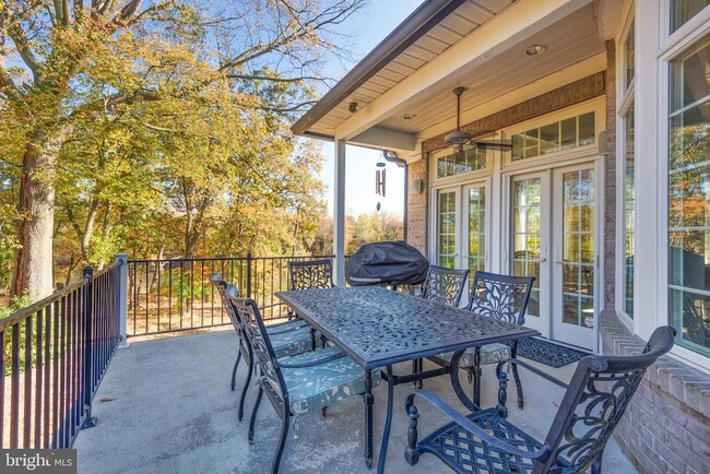 Building Photo - 2620 Love Point Rd