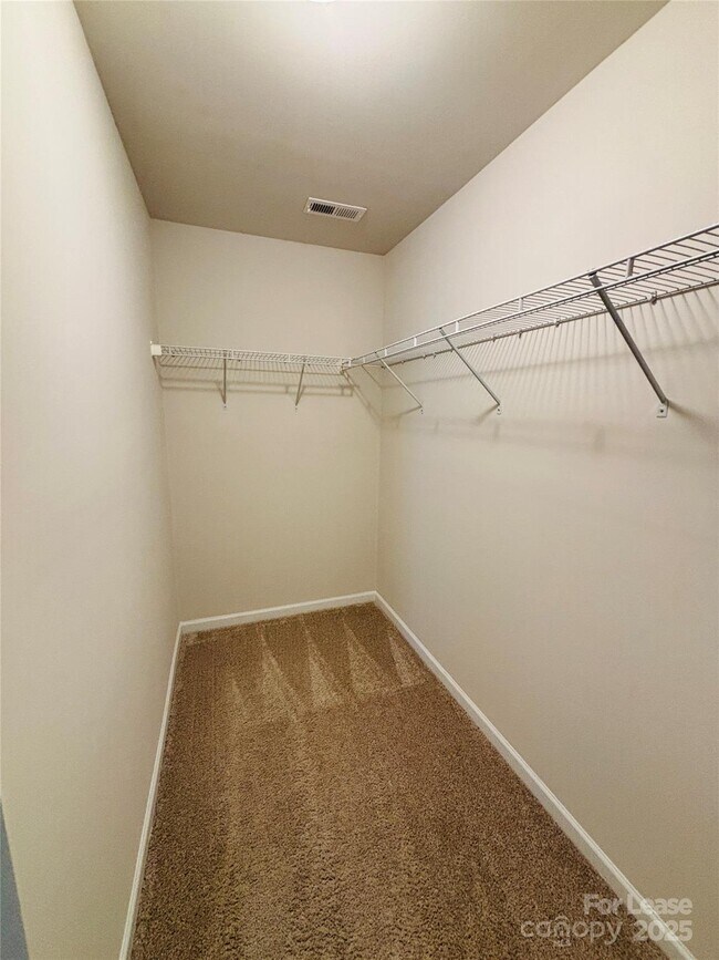 Building Photo - 3147 Cheyney Park Dr