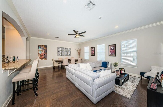 Building Photo - 7004 Grevilla Ave S