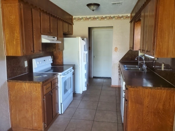 Building Photo - 105 SE Tattershall Way