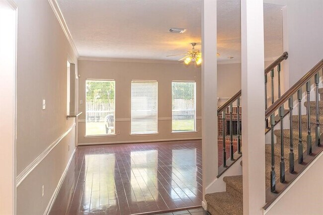 Building Photo - 15411 Seminole Canyon Dr