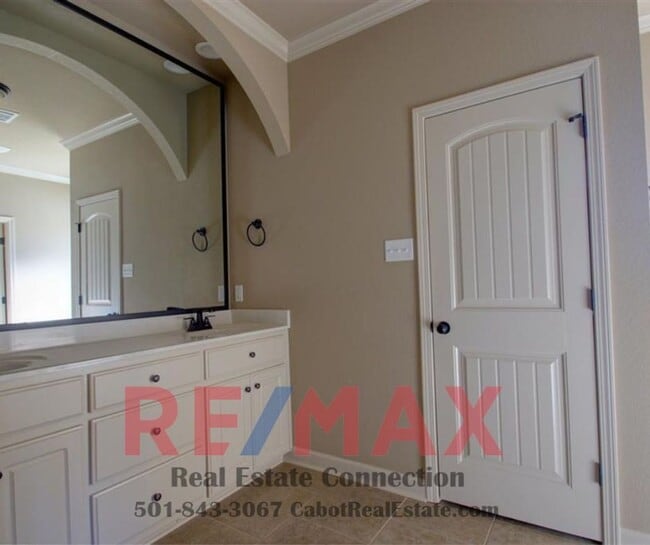 Building Photo - 18 Shadow Creek Dr