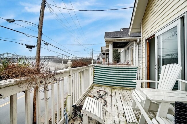 Building Photo - One Bedroom Loft in Covington!!