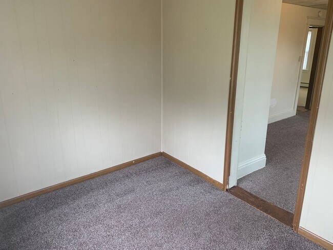 Building Photo - Dallastown SD 3 Bedroom House-Yard, Parking