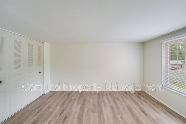 Building Photo - 5001 Forest Mountain Ct