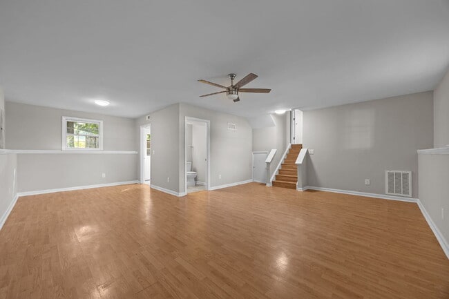Building Photo - Charming 3-Bed Home with Granite Touches & Finished Basement in Raleigh!