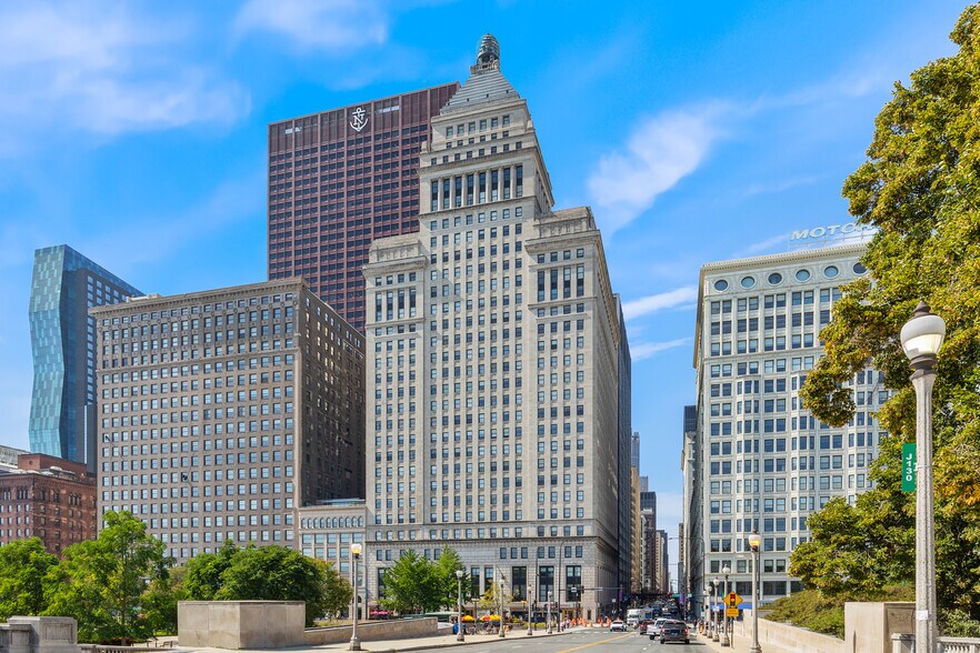 Building Photo - 310 S Michigan Ave