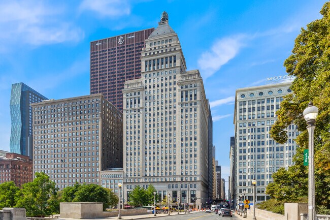 Building Photo - 310 S Michigan Ave