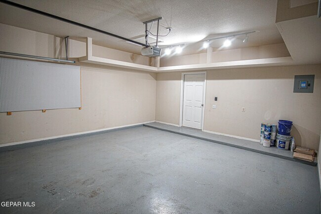 Building Photo - 5902 Redstone Mesa Ct