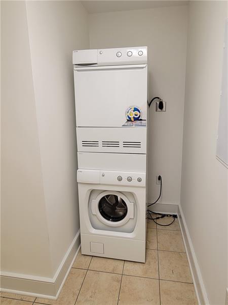 Building Photo - 550 Market St