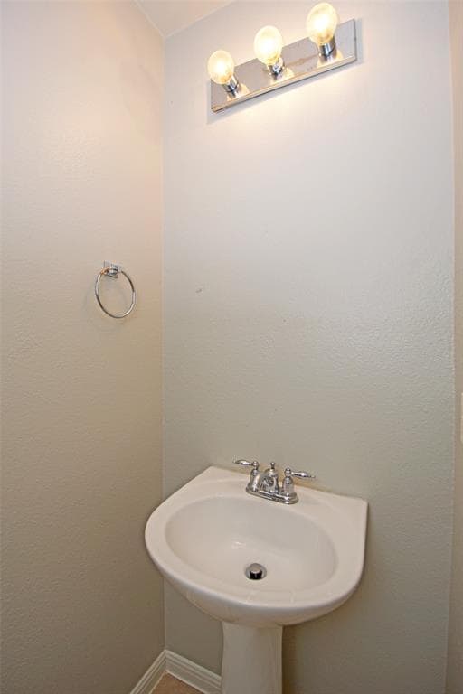 Building Photo - 6800 Cromarty Ln