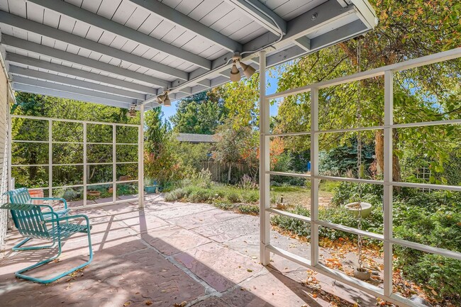 Building Photo - 701 S Milwaukee St