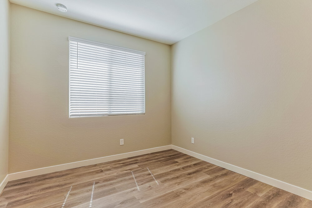 Building Photo - 289 W Tamarack Dr