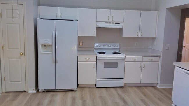 Building Photo - 30904 Burleigh Dr