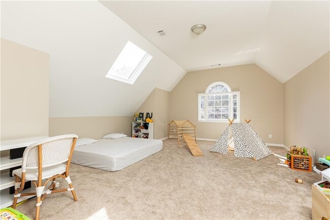 Building Photo - 9360 Nesbit Lakes Dr