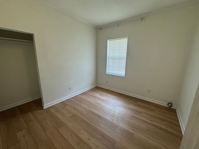 Building Photo - Downtown - Pensacola - 3 bedroom, 2 bathroom