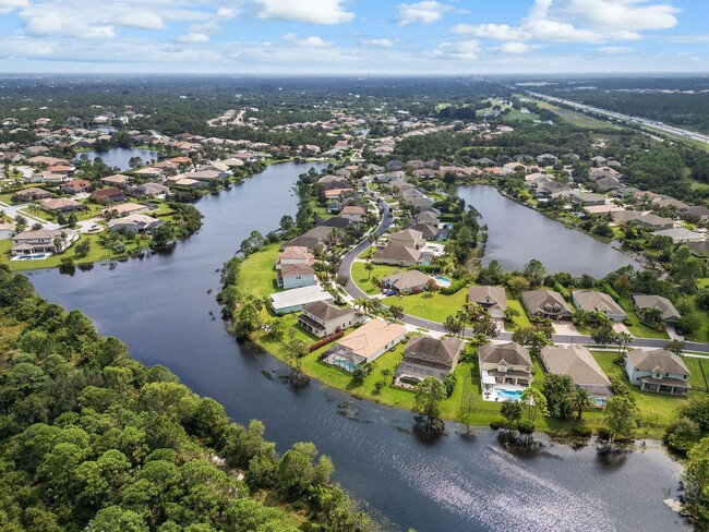 Building Photo - 4/2 Copperleaf POOL home in Palm City!!