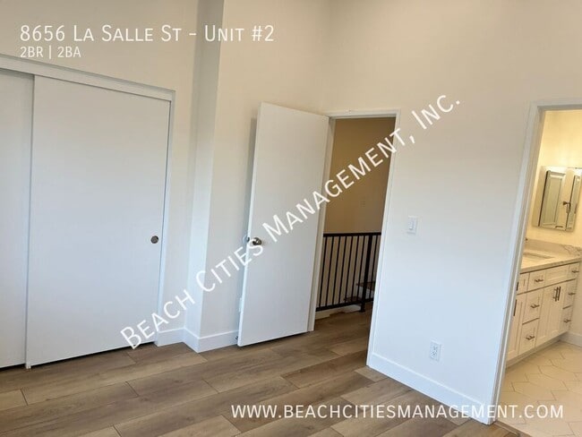 Building Photo - 8656 La Salle St