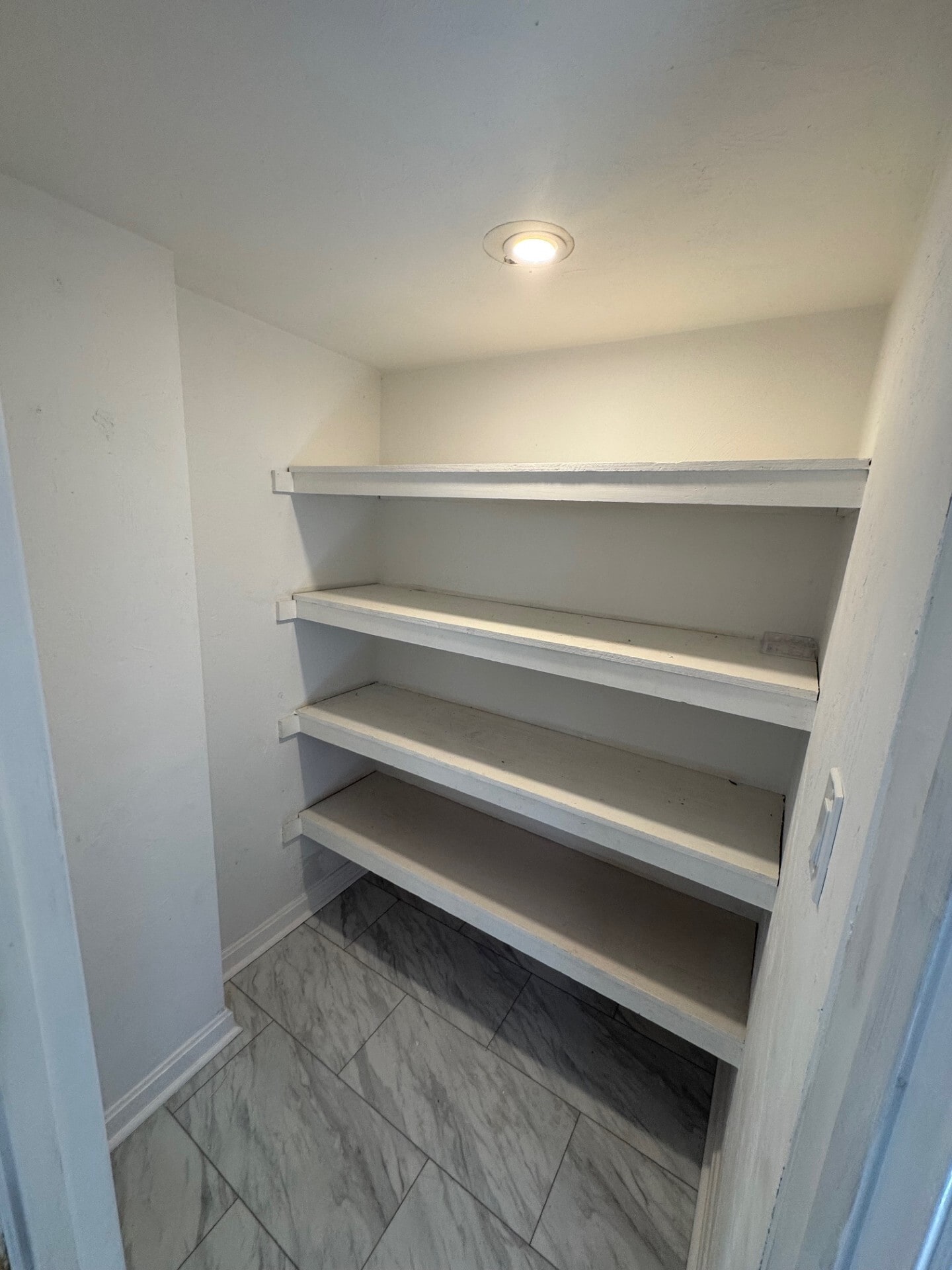 Building Photo - 456 Mattakeesett St