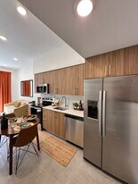 Building Photo - 1833 Madison St