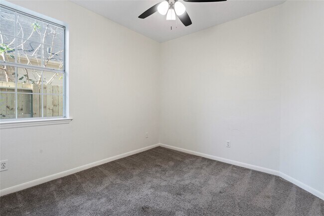 Building Photo - 1602 Winston Homestead Dr