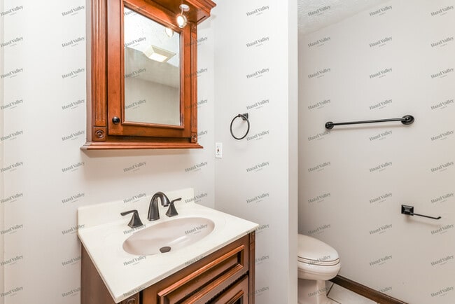 Building Photo - 2519 Walford Dr