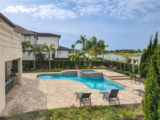 Building Photo - 760 Golden Bear Dr