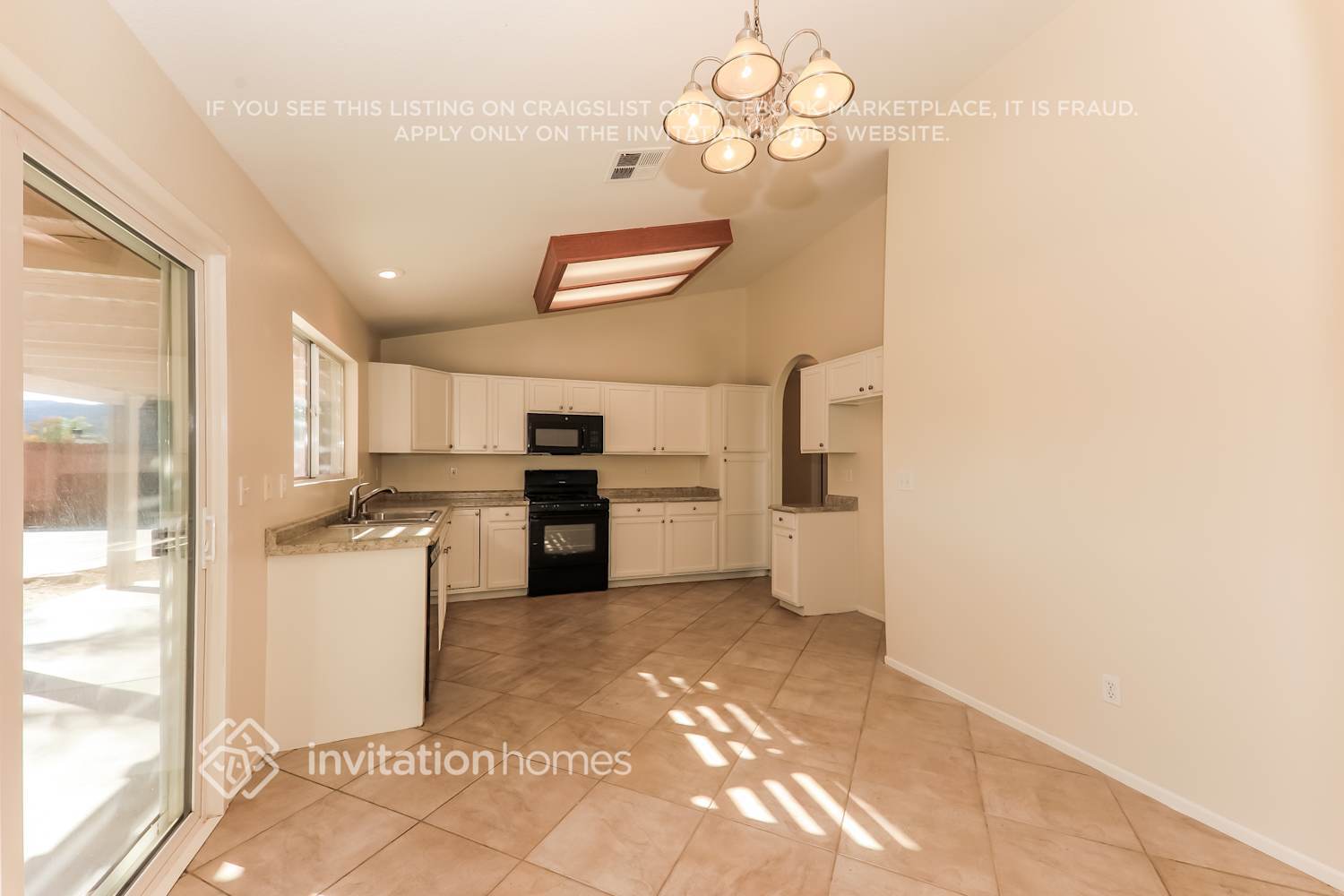 Building Photo - 23195 Twinflower Ave