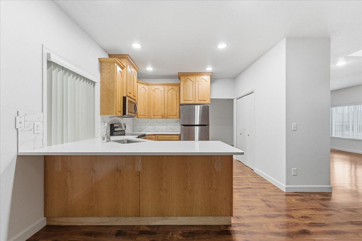 Building Photo - 12811 NE 49TH WAY