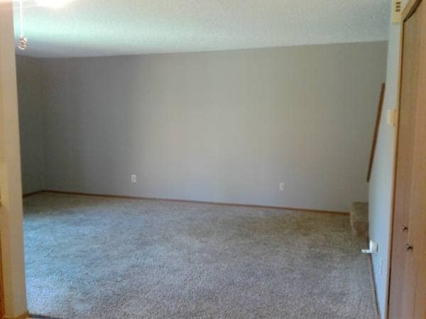 Building Photo - Two Bedroom Townhome