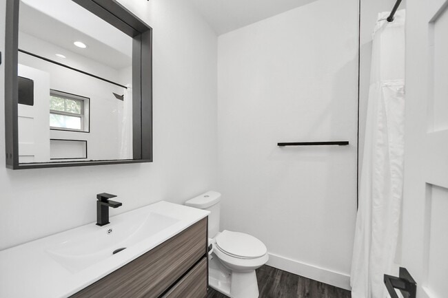 Building Photo - 6739 Calhoun Rd